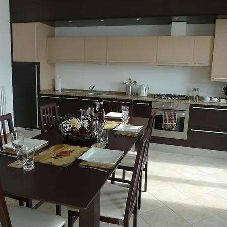 Apartamento Sleeps 4 Pool T421241