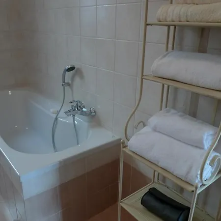 Sleeps 4 Pool T421241 Apartment Regoledo